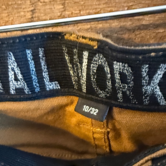 Women’s Dovetail Workwear 10x32 Tan Cargo Pants - Picture 4 of 6